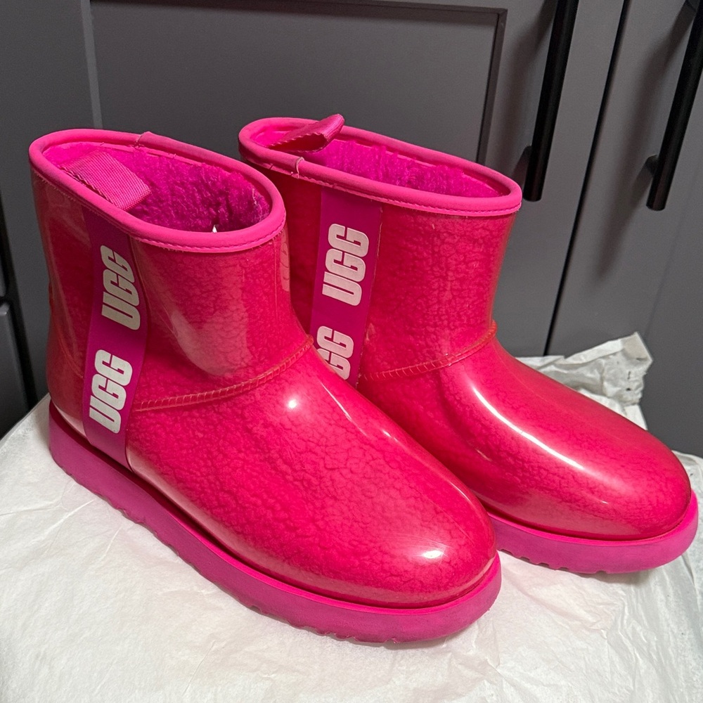 UGG Women's Bright Pink Ankle Boots